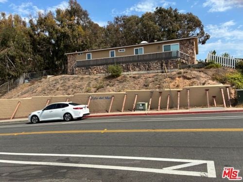 607 Via Del Mar, Vista, CA, 92081 | Card Image
