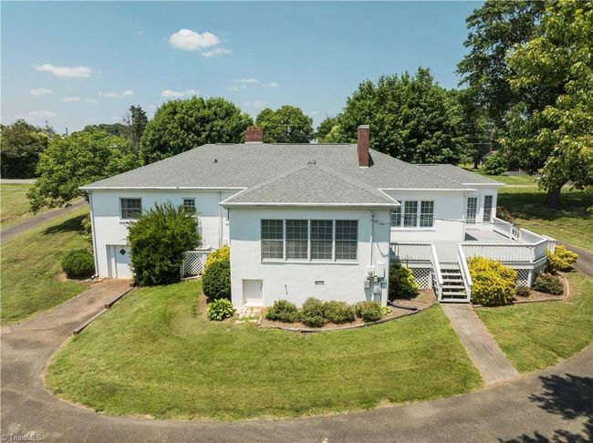 2025 W Main St, House other with 3 bedrooms, 2 bathrooms and null parking in Yadkinville NC | Image 11