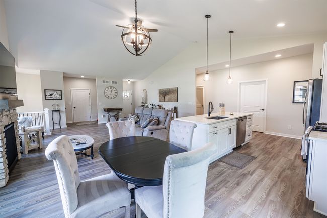 3184 S Bartells Dr, Condo with 2 bedrooms, 2 bathrooms and null parking in BELOIT WI | Image 14