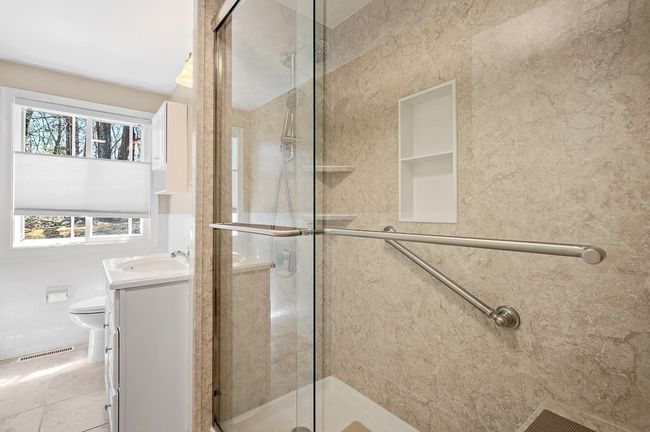 21 Driscoll Dr, House other with 4 bedrooms, 3 bathrooms and 6 parking in Framingham MA | Image 27