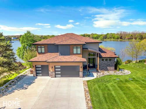1965 W Manitou Dr, Owosso, MI, 48867-8726 | Card Image