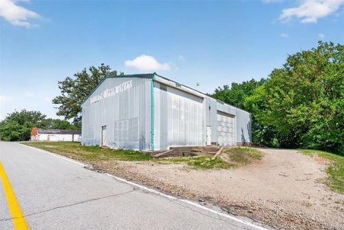 9098 Ne 12th Ave, Altoona, IA, 50009 | Card Image
