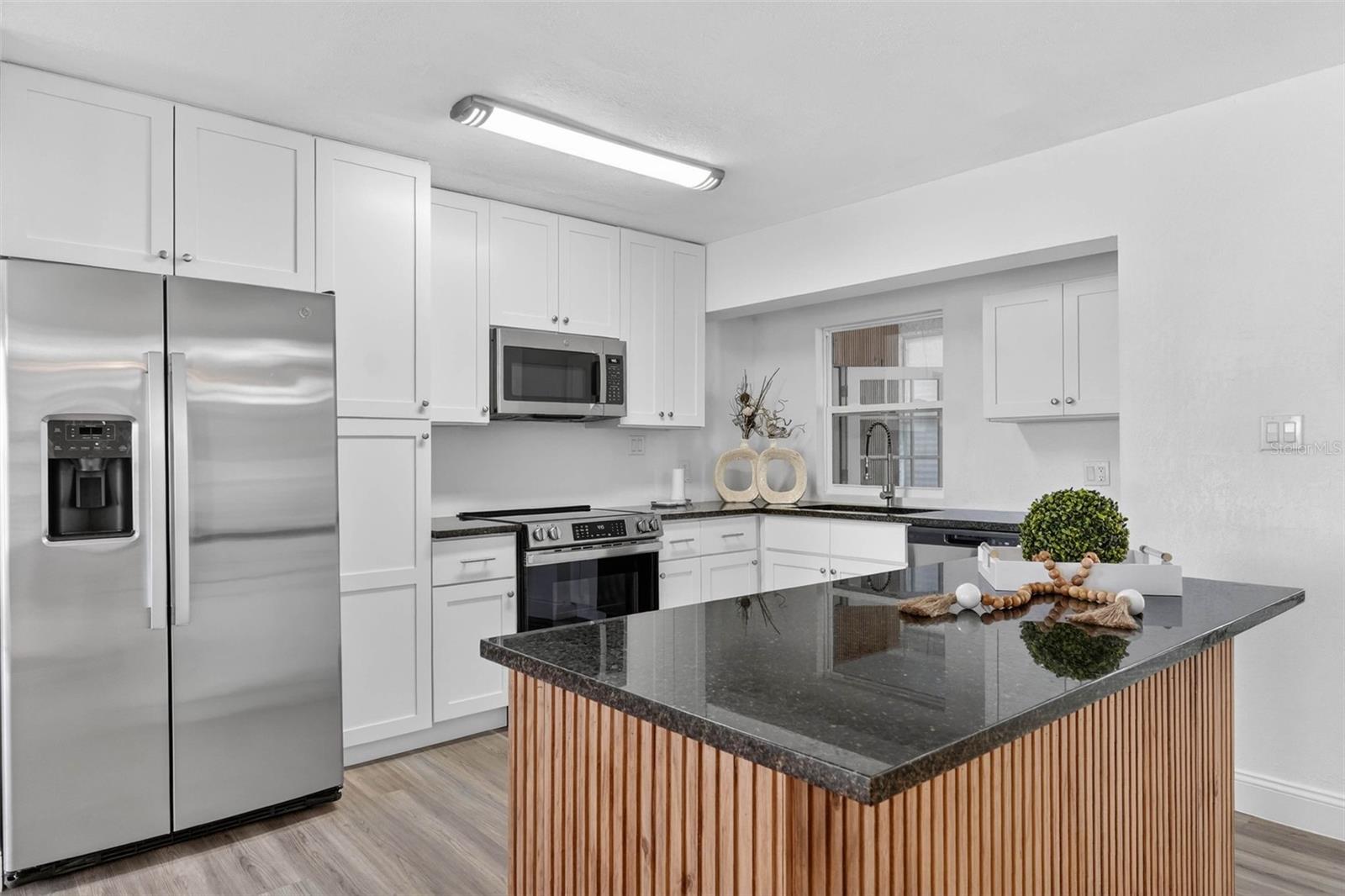Residential in LAKE WALES 5