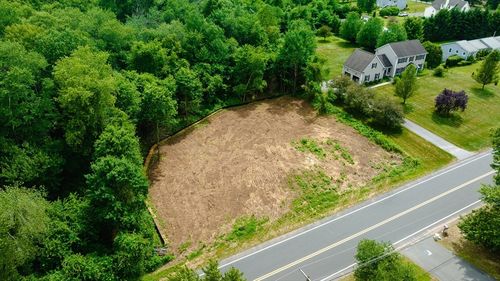 1 West St, Granby, MA, 01033-9419 | Card Image