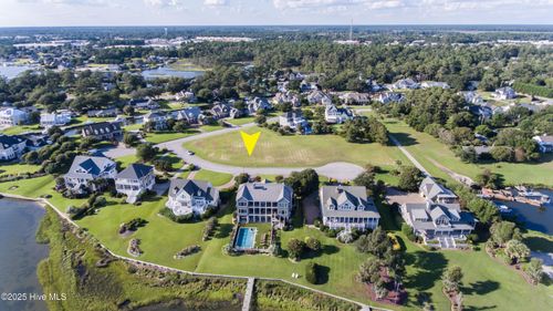 5217 Driftwood Ln, Morehead City, NC, 28557-2577 | Card Image