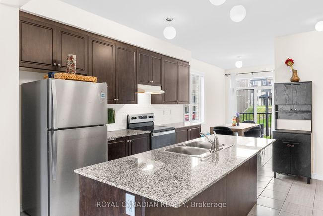 2670 Delphinium Trail, House attached with 4 bedrooms, 3 bathrooms and 1 parking in Pickering ON | Image 14