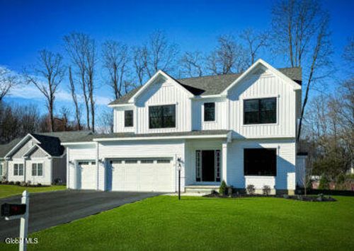 15 Stone Creek Dr, East Greenbush, NY, 12061-4153 | Card Image