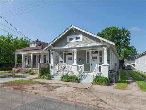 8126 Belfast St, New Orleans, LA, 70118-4337 | Card Image