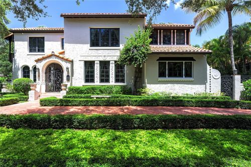 0-1822 Country Club Prado, Coral Gables, FL, 33134 | Card Image