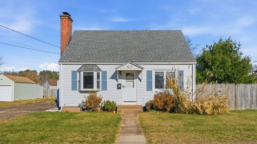 43 Salem Rd, Manchester, CT, 06040-2741 | Card Image