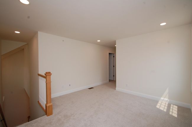 6A - 42 Sheffield Way, Condo with 2 bedrooms, 3 bathrooms and null parking in Londonderry NH | Image 7