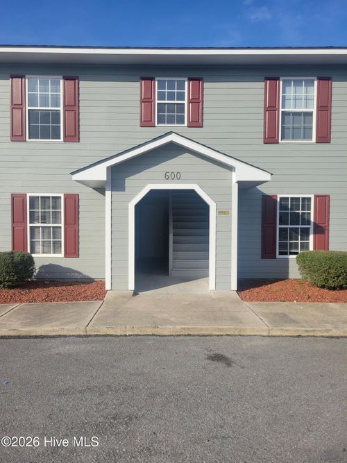 1-600 Hammock Ln, Jacksonville, NC, 28546-8561 | Card Image