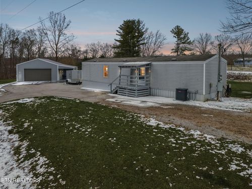 106 Oak Hill Dr, Jamestown, TN, 38556-5453 | Card Image