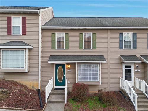 3322 Debbie Ct, ROCKINGHAM, VA, 22801-7609 | Card Image