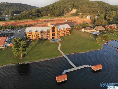 7036-7036 Val Monte Dr, Guntersville, AL, 35976-2617 | Card Image