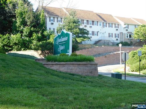 322 Richard Mine, Rockaway Township, NJ, 07885 | Card Image