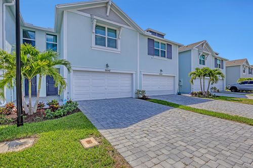 5648 Se Edgewater Cir, Stuart, FL, 34997-3500 | Card Image