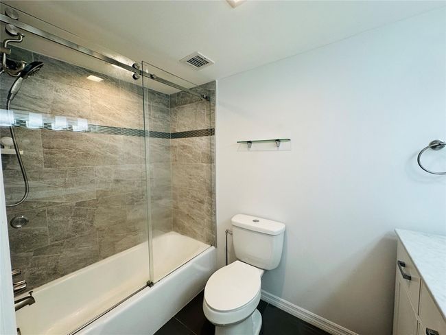 APT-2010 - 750 N Ocean Blvd, Condo with 2 bedrooms, 2 bathrooms and null parking in Pompano Beach FL | Image 27