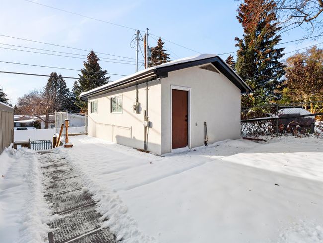 2731 Conrad Dr Nw, House detached with 5 bedrooms, 3 bathrooms and 2 parking in Calgary AB | Image 45