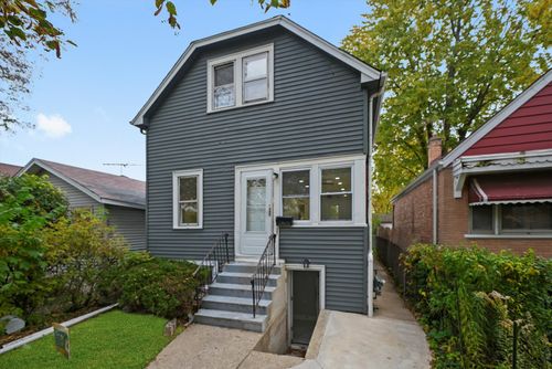 2011 Grey Ave, Evanston, IL, 60201-3359 | Card Image