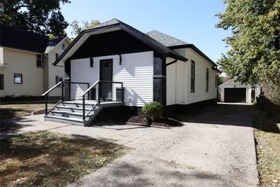 109 Cedar Street, Home with 3 bedrooms, 2 bathrooms and null parking in Boone IA | Image 1