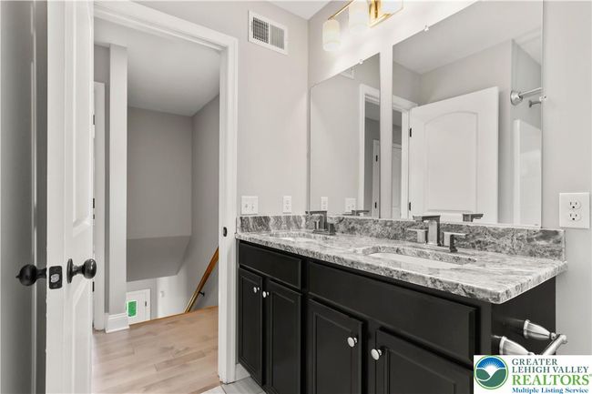 721 7 Th St, House other with 3 bedrooms, 3 bathrooms and null parking in Whitehall PA | Image 27