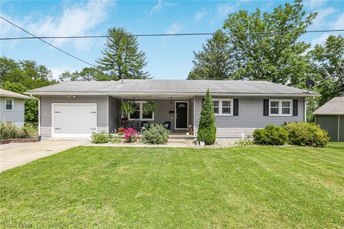 7 Garfield Ave, New Concord, OH, 43762-1027 | Card Image
