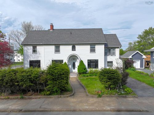 41 Alexandra Ave, Bridgewater, NS, B4V1H2 | Card Image