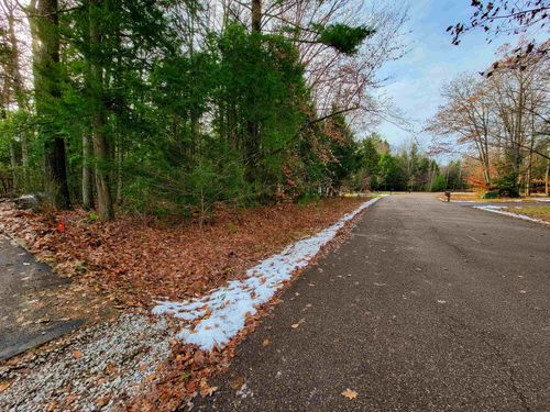 43 Tanglewood Dr, Essex, VT, 05452-3354 | Card Image