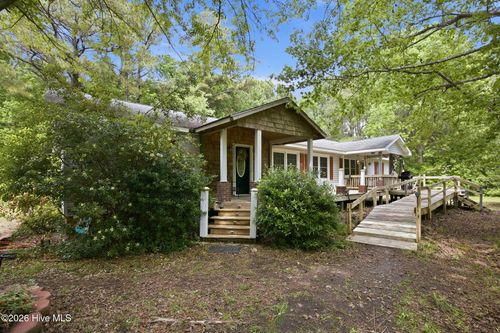 104 Old River Rd, Beaufort, NC, 28516-6532 | Card Image