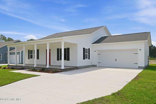 591 Batchelor Rd, Richlands, NC, 28574-5114 | Card Image
