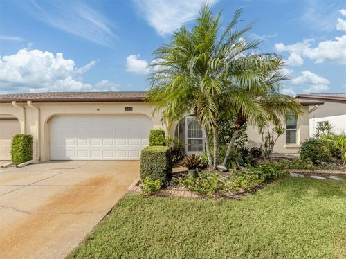 647 Foxwood Blvd, ENGLEWOOD, FL, 34223-6111 | Card Image