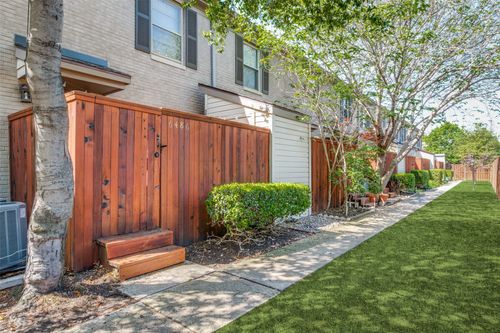 6486 Bordeaux Ave, Dallas, TX, 75209-5776 | Card Image