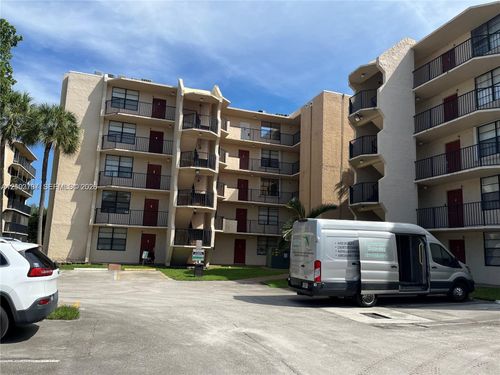 501-3500 Blue Lake Dr, Pompano Beach, FL, 33064-2060 | Card Image
