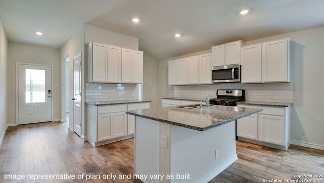3136 Wentwood Run, House other with 3 bedrooms, 2 bathrooms and null parking in San Antonio TX | Image 6