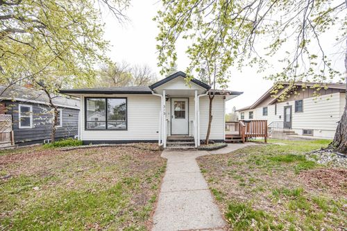 313 Elizabeth St, Detroit Lakes, MN, 56501-4007 | Card Image