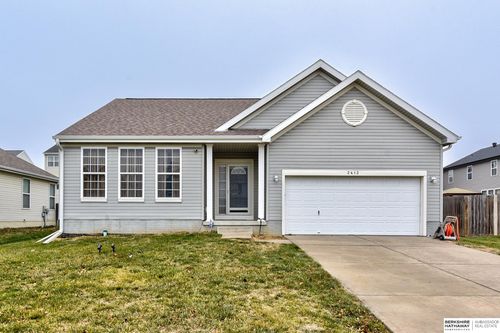 2413 Ridgeview Drive, Papillion, NE, 68046 | Card Image