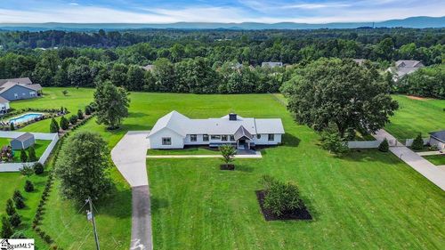 305 Waters Rd, Taylors, SC, 29687-6139 | Card Image