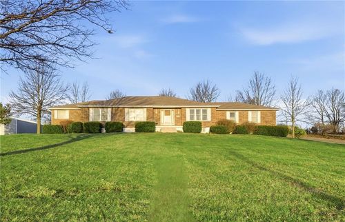 31101 Tyer Rd, Grain Valley, MO, 64029-8318 | Card Image