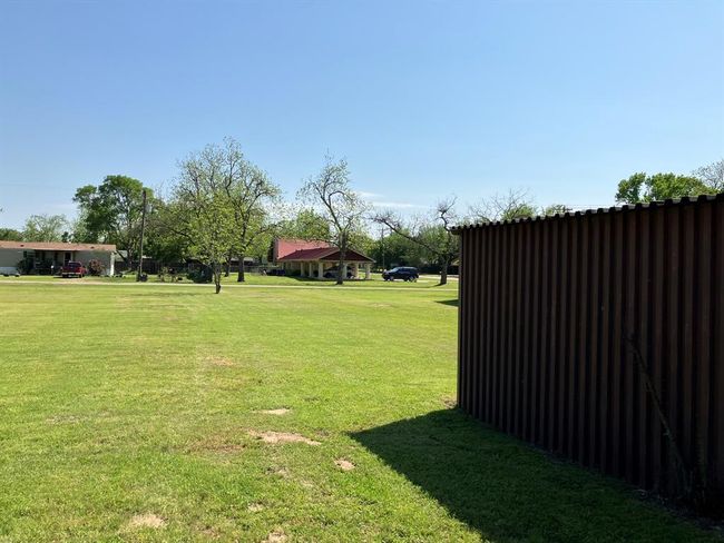 203 Webb Ave, House other with 3 bedrooms, 2 bathrooms and 2 parking in Teague TX | Image 22