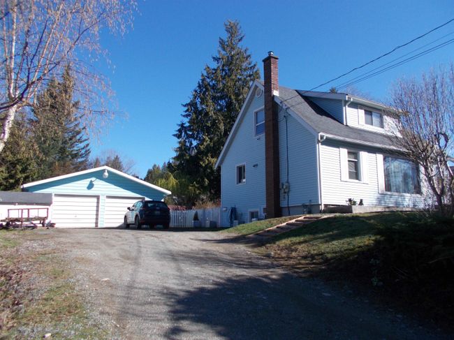 33363 11 Avenue, House other with 5 bedrooms, 2 bathrooms and 8 parking in Mission BC | Image 1