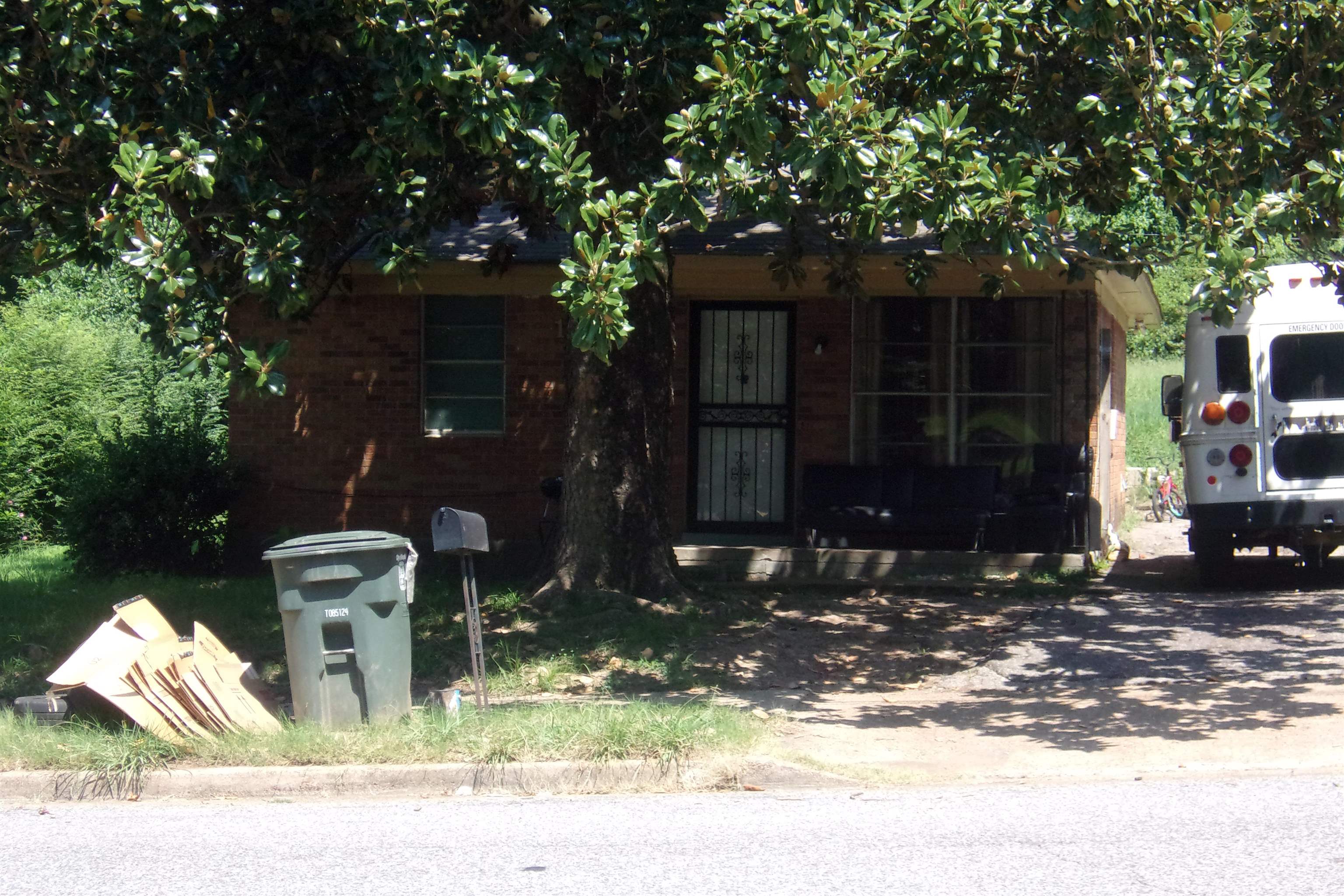 Whitney Ave, Memphis, TN 38127