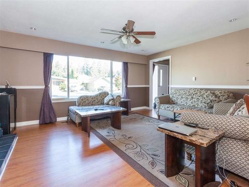 32202 Hillcrest Ave, Abbotsford, BC, V2T1S6 | Card Image