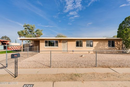4749 S Goldenrod Pl, Tucson, AZ, 85730-4140 | Card Image