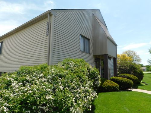 955 Millpond Rd, Valparaiso, IN, 46385 | Card Image