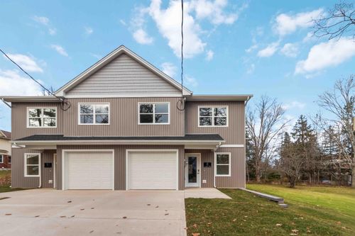 {{alt}} | Card Image