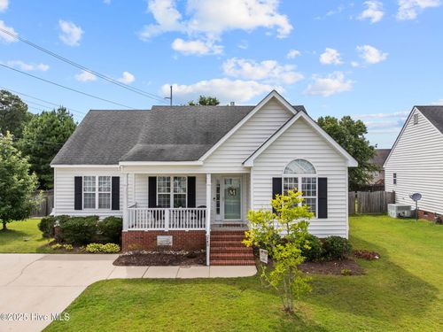745 Fox Chase Ln, Winterville, NC, 28590-8580 | Card Image