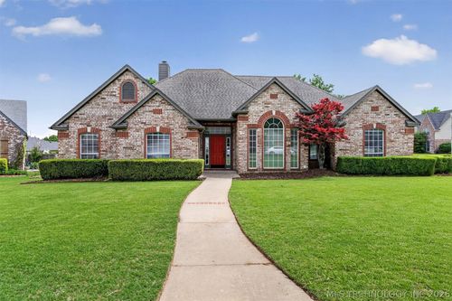 8923 N 133rd East Ave, Owasso, OK, 74055-4754 | Card Image