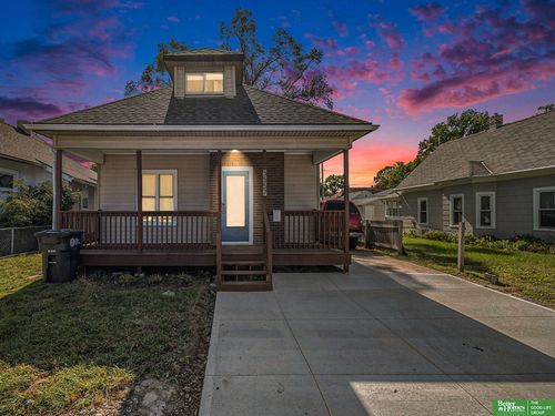 6557 Maple St, Omaha, NE, 68104-3960 | Card Image