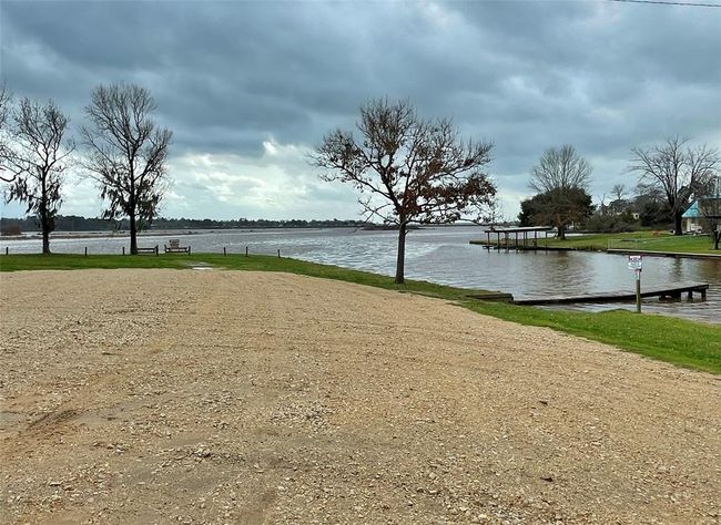 Enjoy the view at this area boat ramp and community park. | Image 7